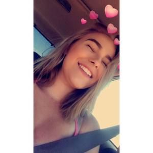 Meet your Posher, Alyssa